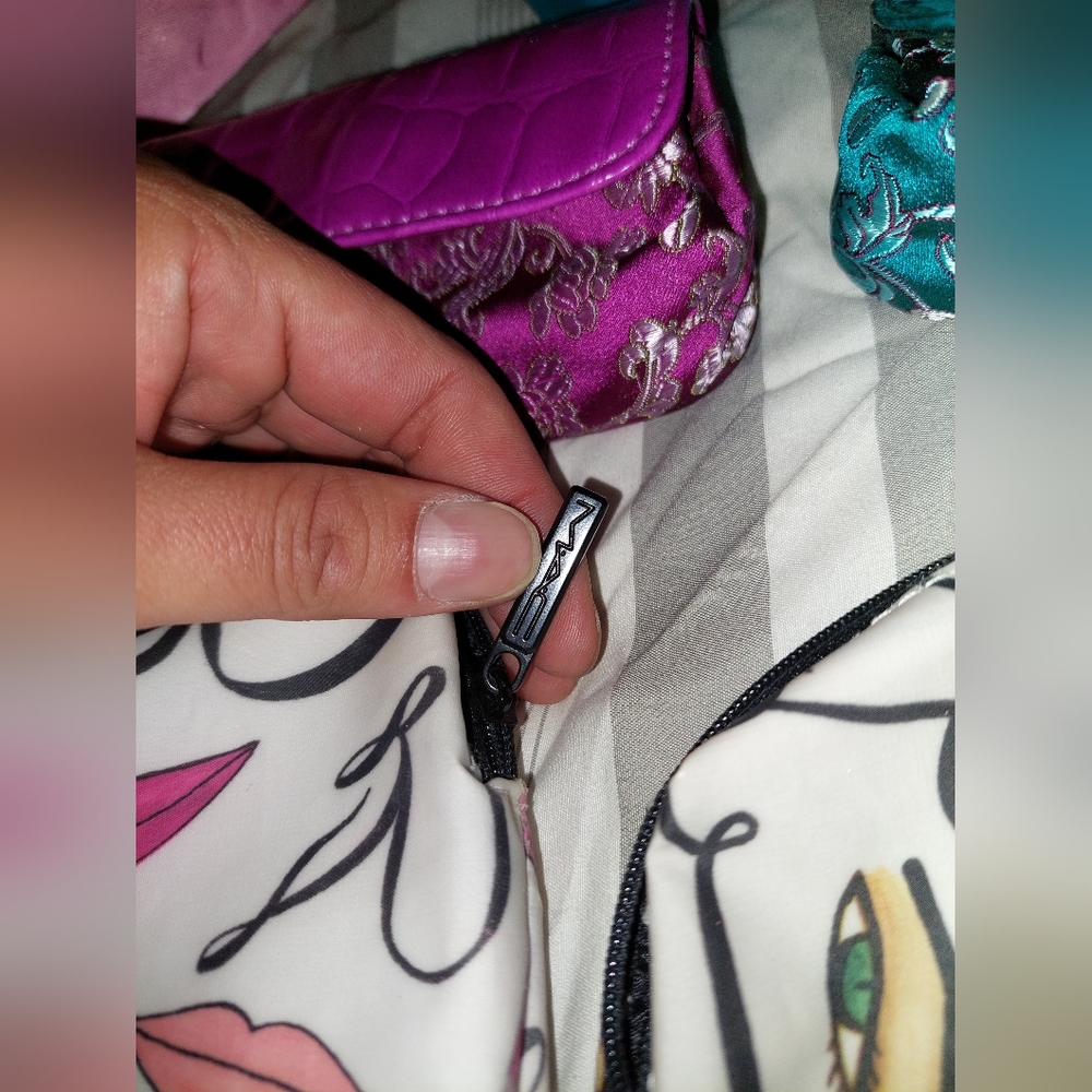 6 Mac Cosmetics Bags Gem